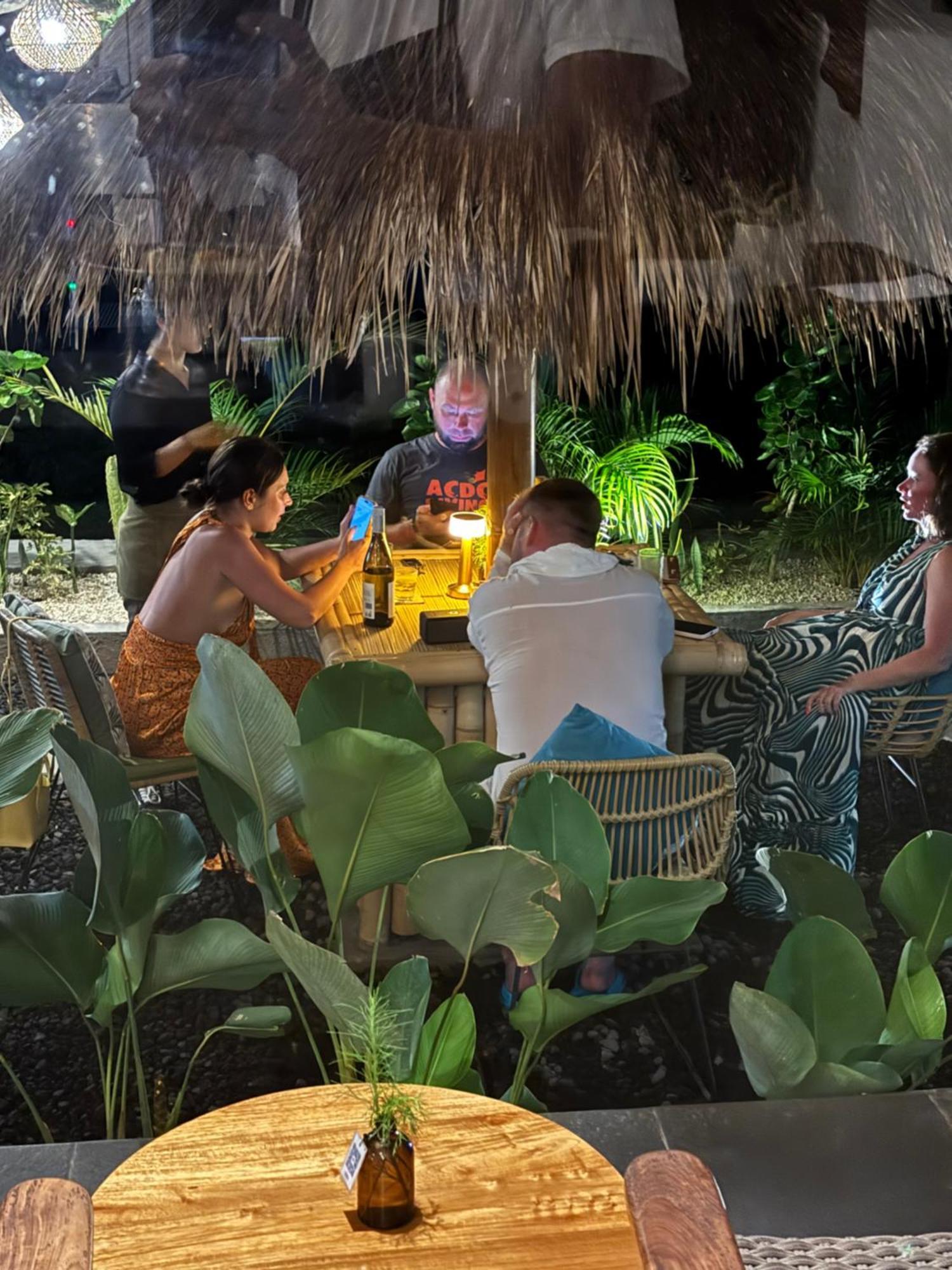 Kaje & Restaurant Holiday park Tanglad