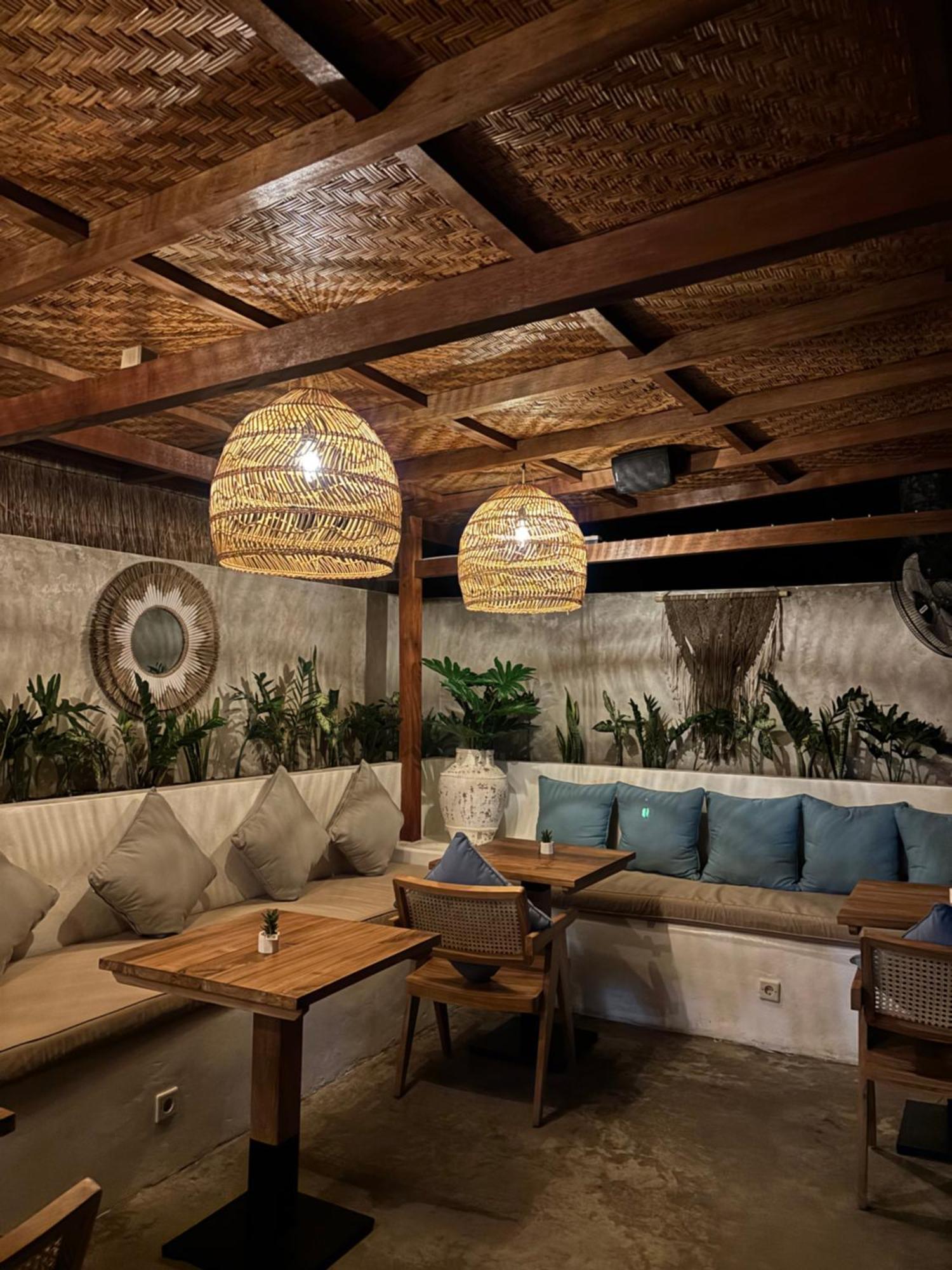 Kaje & Restaurant 2* Tanglad